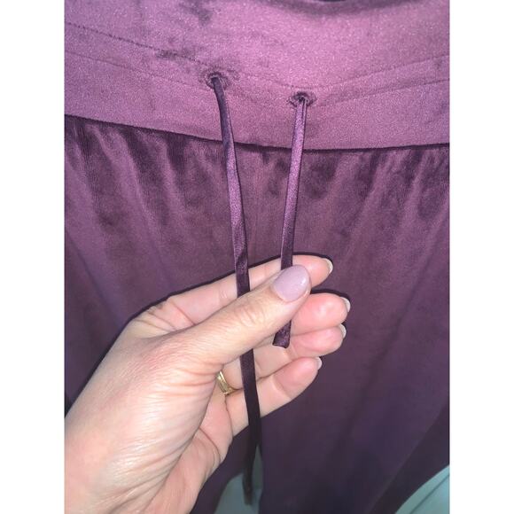 Victoria's‎ Secret Women's XL Purple Velour Jogger Pants Casual - Picture 3 of 8